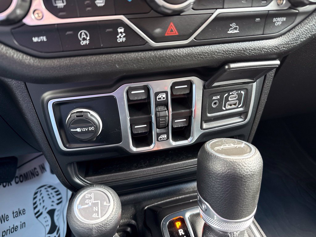 Used 2025 Jeep Gladiator Sport AWD/4WD image 36