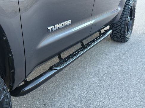 Used 2018 Toyota Tundra Limited w/ Limited Premium Package AWD/4WD image 17