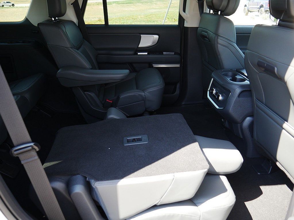 New 2027 Ford Expedition Active AWD/4WD image 33