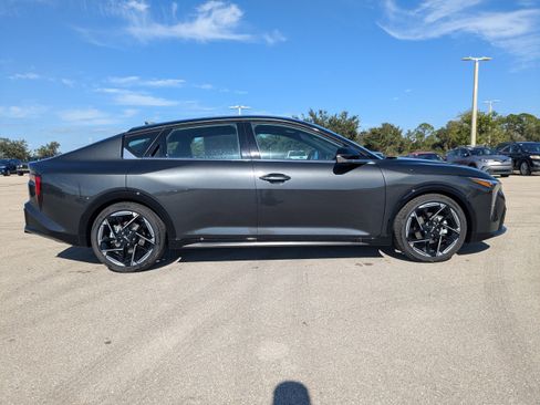 New 2025 Kia K4 GT-Line w/ GT-Line Premium Package image 4
