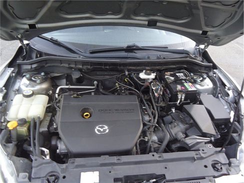 Used 2011 MAZDA MAZDA3 i Sport FWD image 28