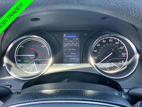 Used 2020 Toyota Camry LE FWD image 13