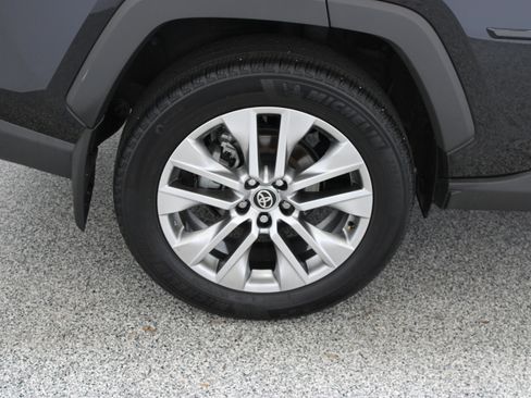 Used 2025 Toyota RAV4 XLE Premium FWD image 6