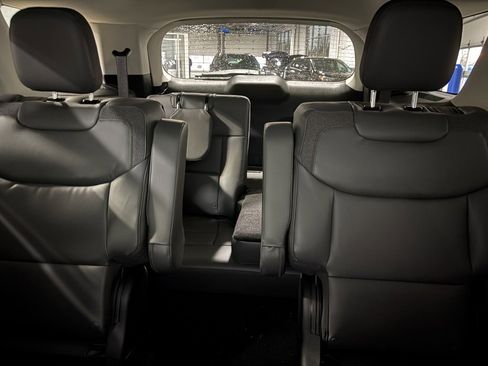 New 2026 Ford Explorer Active image 22