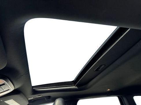 Certified 2022 Jeep Grand Cherokee Laredo X image 14