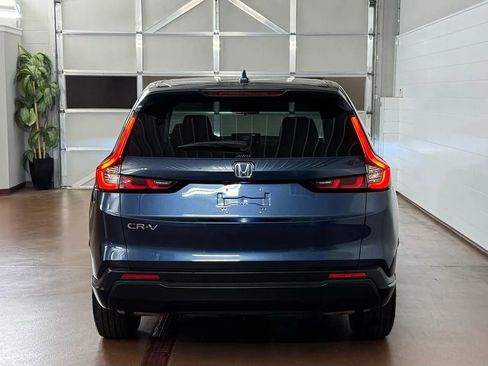 Used 2025 Honda CR-V LX image 4
