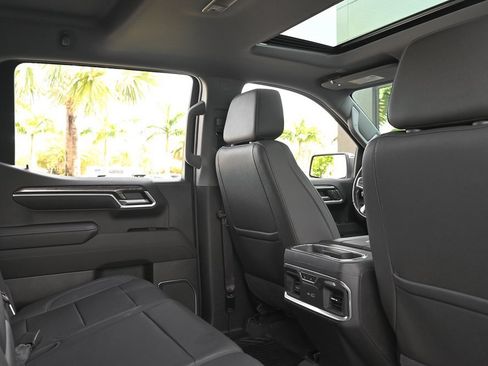 Used 2022 Chevrolet Silverado 1500 LTZ w/ LTZ Premium Package image 15