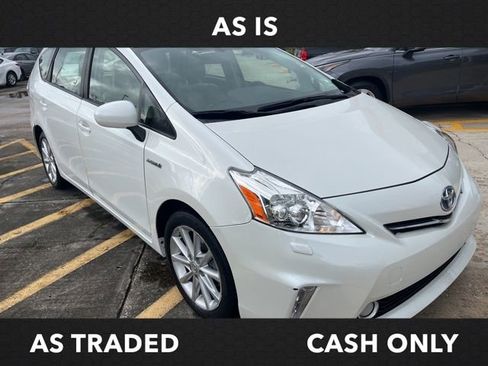 Used 2014 Toyota Prius V Five image 22