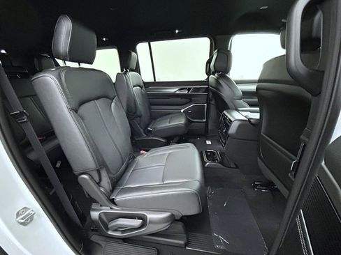 New 2026 Jeep Grand Wagoneer L Limited AWD/4WD image 18