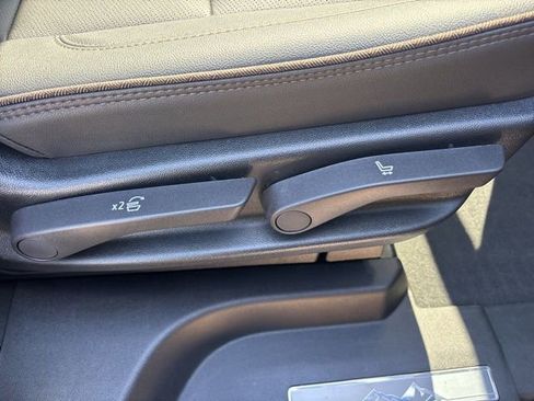 Used 2024 Chevrolet Tahoe High Country w/ Premium Package image 18