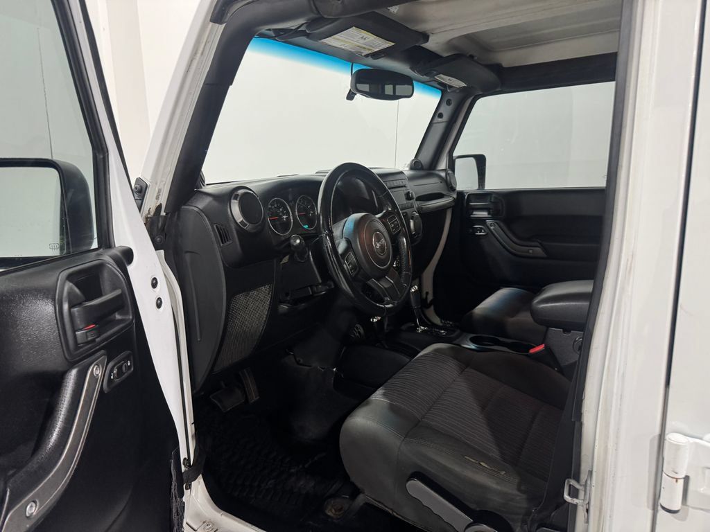 Used 2012 Jeep Wrangler Unlimited Sport AWD/4WD image 12