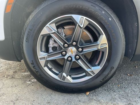 Used 2025 Chevrolet Blazer LT image 30