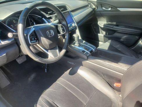Used 2018 Honda Civic Touring image 17