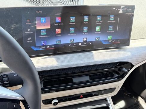 Used 2025 BMW i4 eDrive40 w/ Premium Package RWD image 28