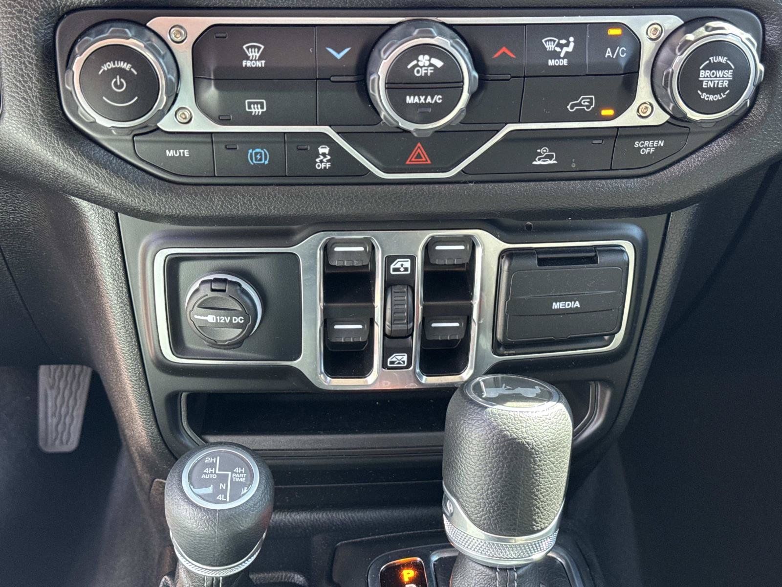 Used 2025 Jeep Wrangler Unlimited Sport S 4xe AWD/4WD image 24