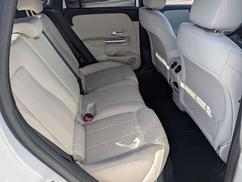 Used 2025 Mercedes-Benz GLA 250 image 20