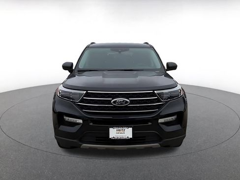 Used 2024 Ford Explorer XLT w/ Equipment Group 202A image 4