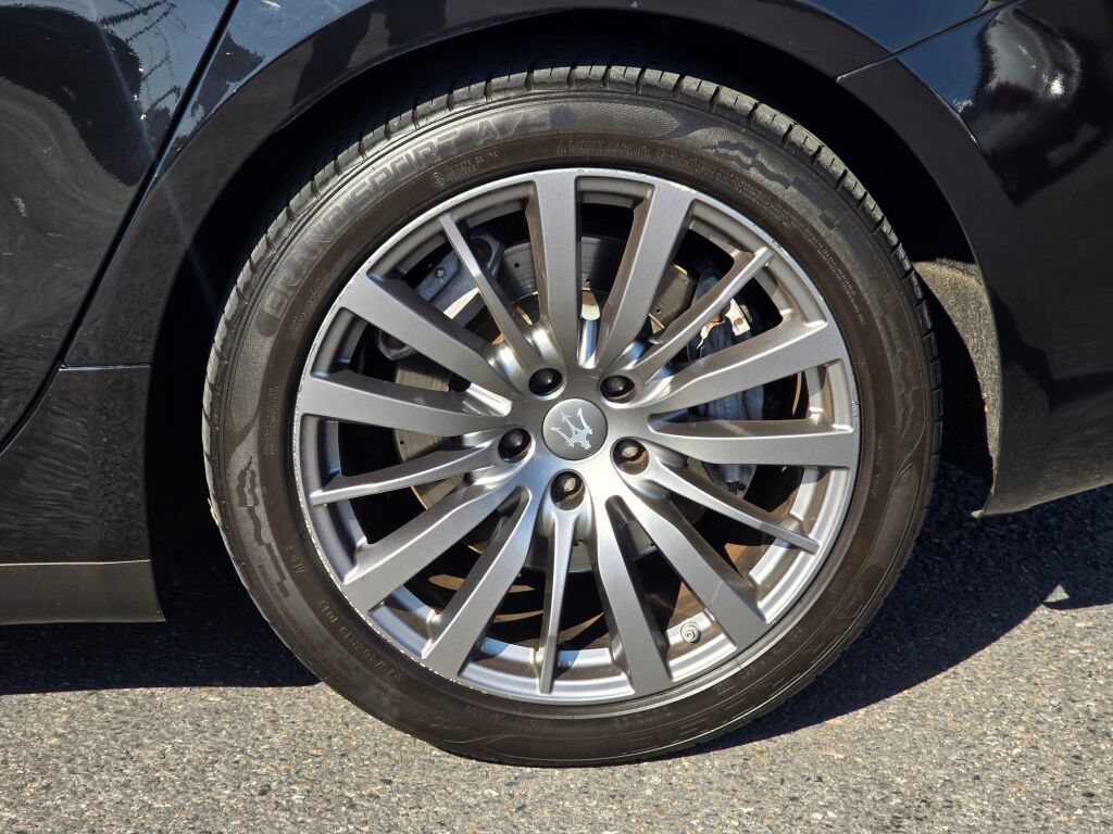 Used 2018 Maserati Ghibli S Q4 AWD/4WD image 10