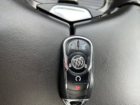 Used 2019 Buick Envision Essence FWD image 27