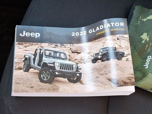 Certified 2022 Jeep Gladiator Sport image 26