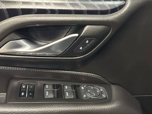 Used 2024 GMC Yukon Denali w/ Denali Reserve Package image 25