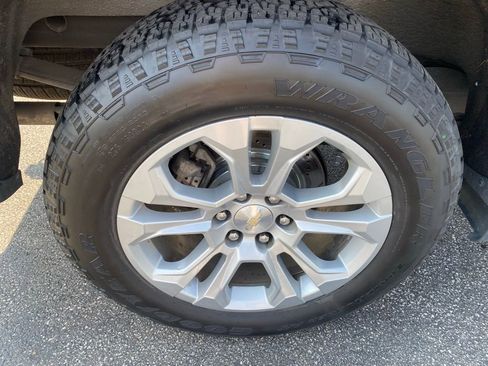 Used 2022 Chevrolet Silverado 1500 LTZ w/ Technology Package image 32