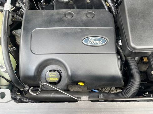 Used 2013 Ford Edge SE image 28