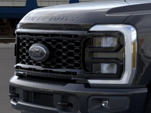 New 2026 Ford F250 XLT w/ XLT Premium Package AWD/4WD image 17