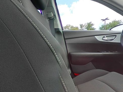 Used 2023 Kia Forte LXS w/ LXS Technology Package FWD image 32