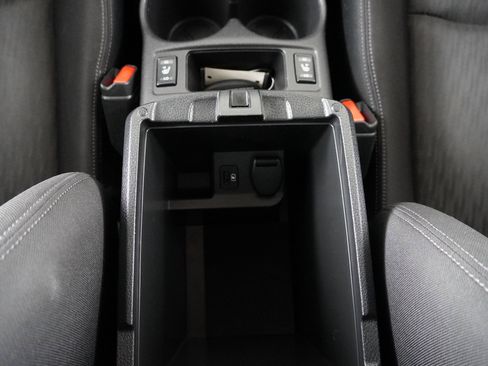 Used 2020 Nissan Rogue SV image 36