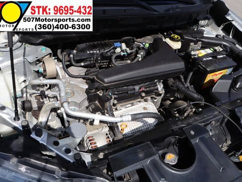 Used 2018 Nissan Rogue SV AWD/4WD image 24