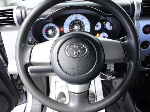 Used 2007 Toyota FJ Cruiser 4WD image 17