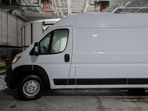 Used 2023 RAM ProMaster 3500 w/ Interior LED Lighting Group image 10