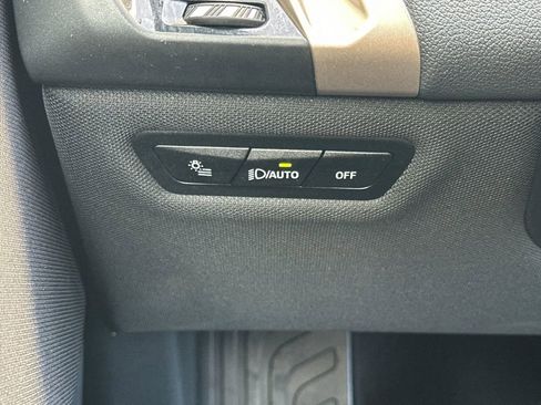 Used 2023 BMW iX xDrive50 AWD/4WD image 31