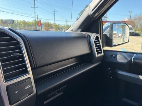Used 2019 Ford F150 Platinum w/ Equipment Group 701A Luxury AWD/4WD image 23