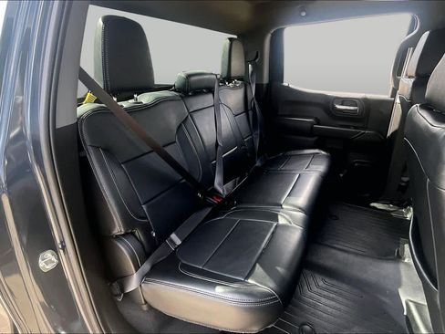 Used 2022 Chevrolet Silverado 1500 LT w/ Z71 Off-Road Package AWD/4WD image 20