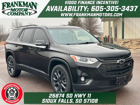 Used 2021 Chevrolet Traverse RS image 1