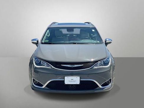Used 2020 Chrysler Pacifica Limited w/ Advanced Safetytec Group FWD image 23