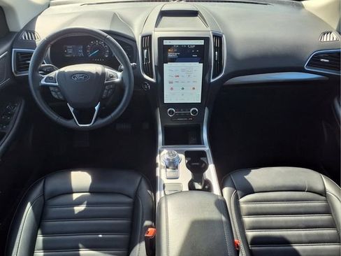 Used 2024 Ford Edge SEL w/ Convenience Package AWD/4WD image 16