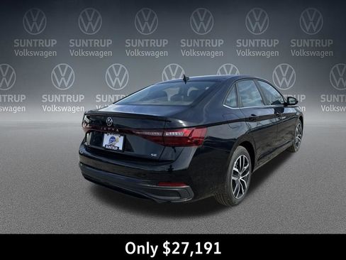New 2026 Volkswagen Jetta SE image 5