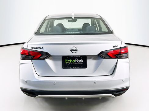 Used 2023 Nissan Versa SV image 7