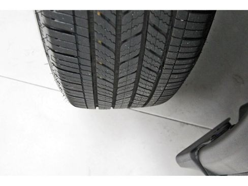 Used 2026 Nissan Rogue SV FWD image 29
