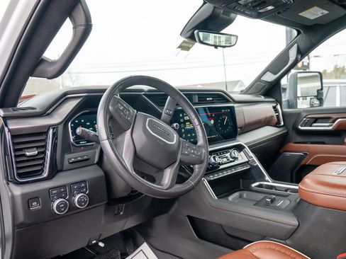 Used 2024 GMC Sierra 2500 Denali Ultimate w/ Snow Plow Prep/Camper Package image 23