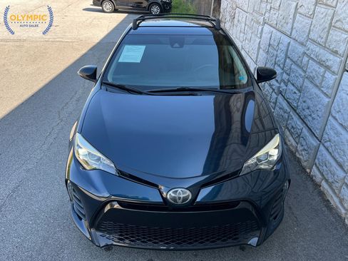 Used 2019 Toyota Corolla SE FWD image 2