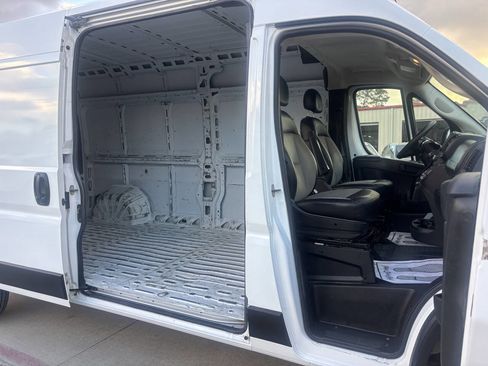 Used 2023 RAM ProMaster 2500 image 21