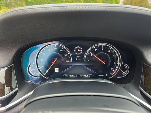 Used 2019 BMW 740i xDrive AWD/4WD image 17