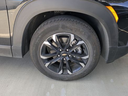Used 2023 Chevrolet TrailBlazer LT FWD image 4