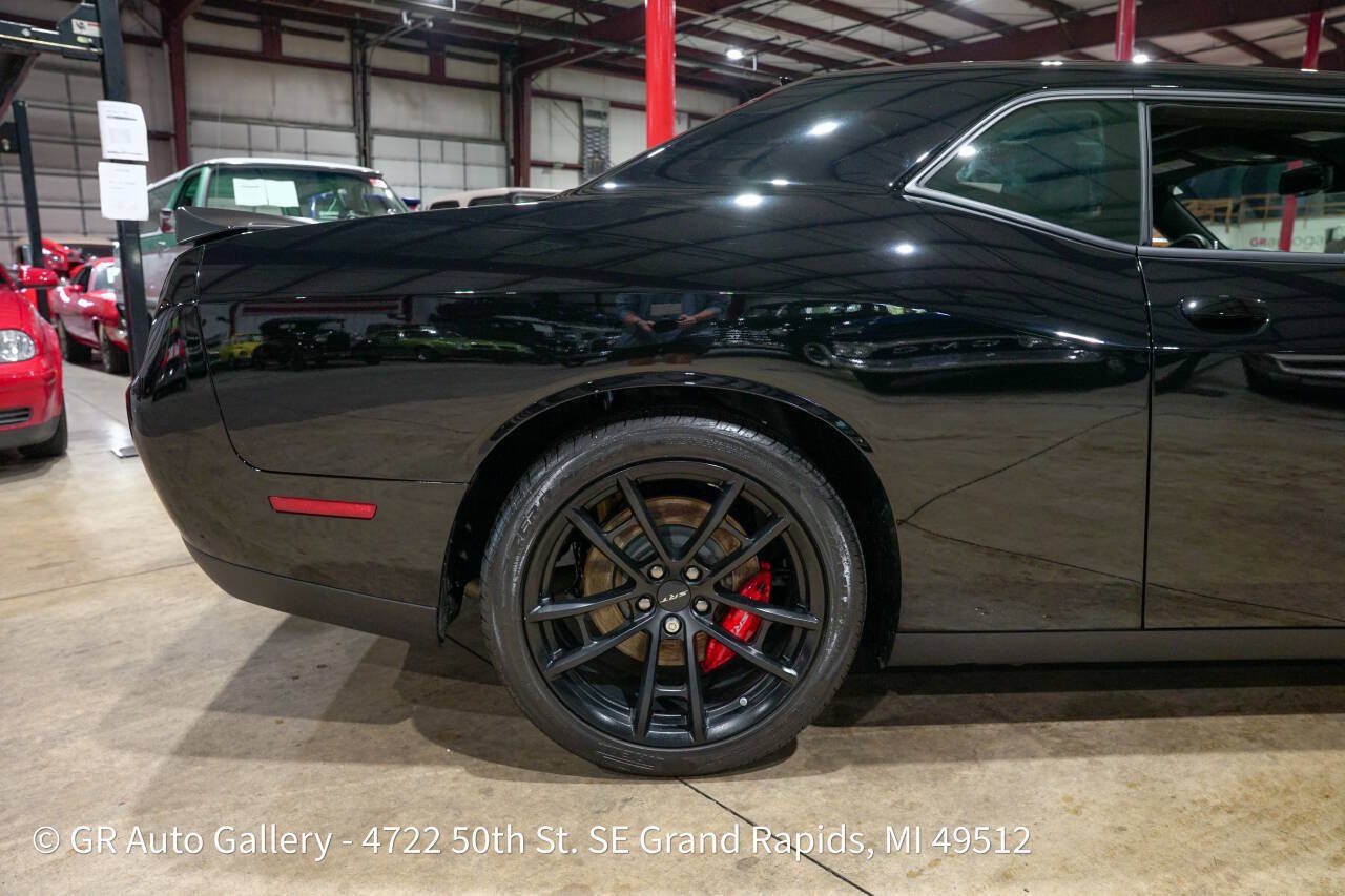 Used 2023 Dodge Challenger SRT Hellcat RWD image 9