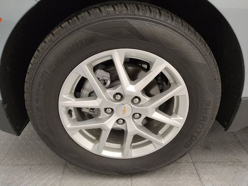 Used 2023 Chevrolet Equinox LT image 31