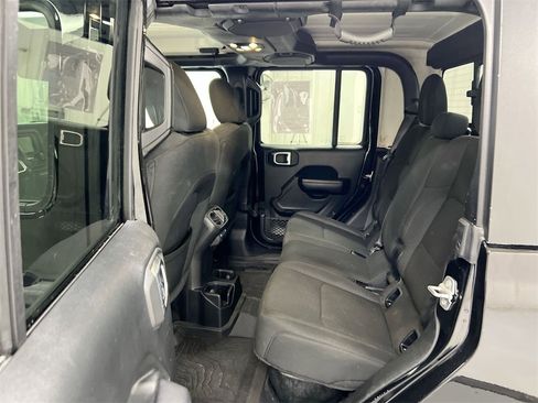 Used 2020 Jeep Gladiator Sport w/ Quick Order Package 24S image 5